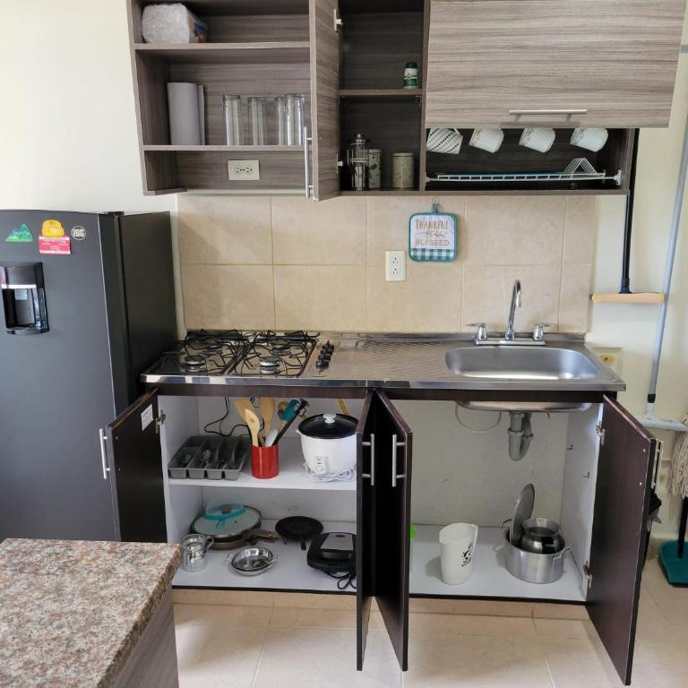 APARTAESTUDIO en el Norte de Armenia, en la via a Salento y Filandia Con parqueadero de carro - Apartamento de 1 dormitorio - 49