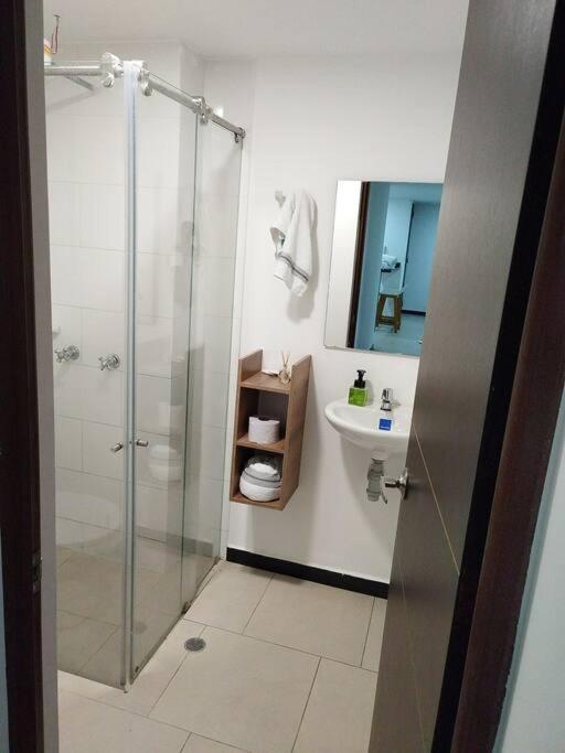 Moderno apartamento cerca al aeropuerto - Apartamento de 2 dormitorios - 13