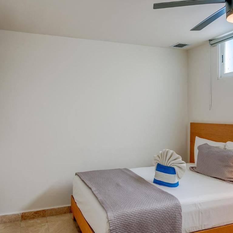 Peaceful Rooftop with Pool Close to the 5th Avenue - Danzamar 8 - Two-Bedroom Apartment - 12
