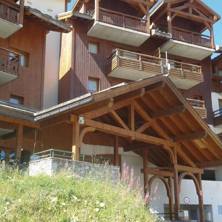 Gorgeous Apartment In Puy St Vincent - Appartement 2 Chambres - 7