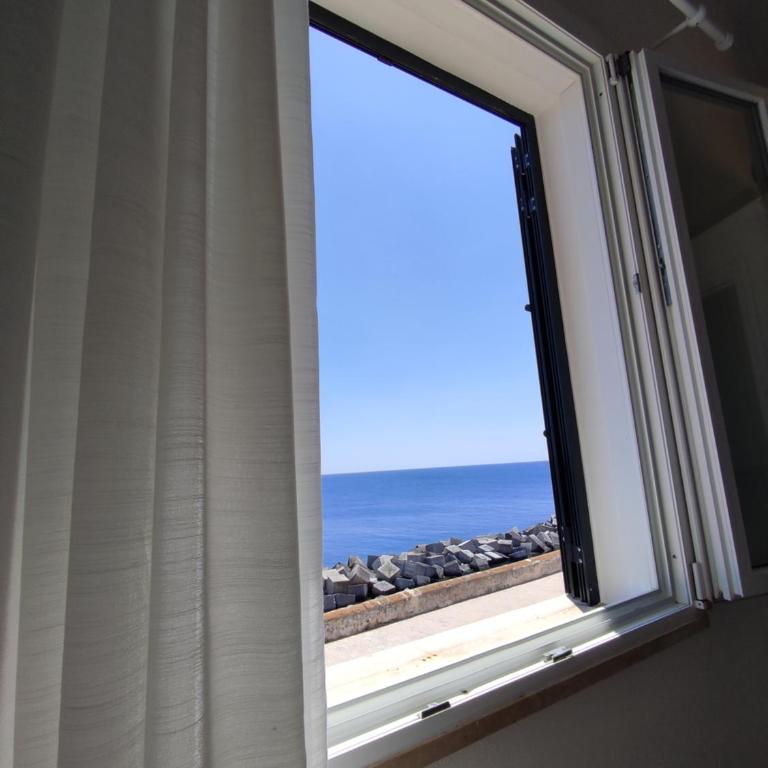 B&B Punta Cutieri - Camera Matrimoniale con Vista Mare - 13