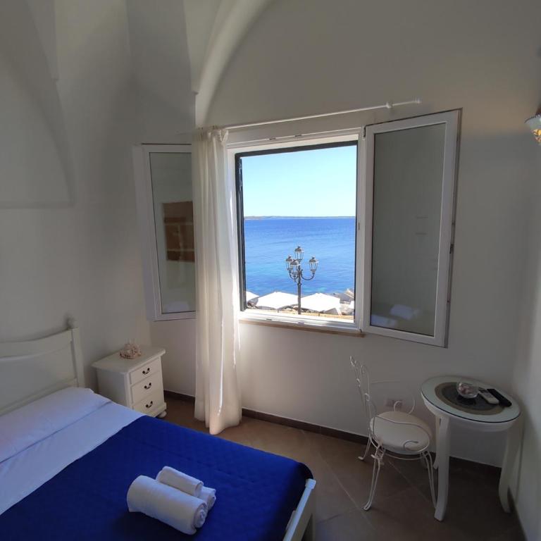 B&B Punta Cutieri - Camera Matrimoniale con Vista Mare - 12