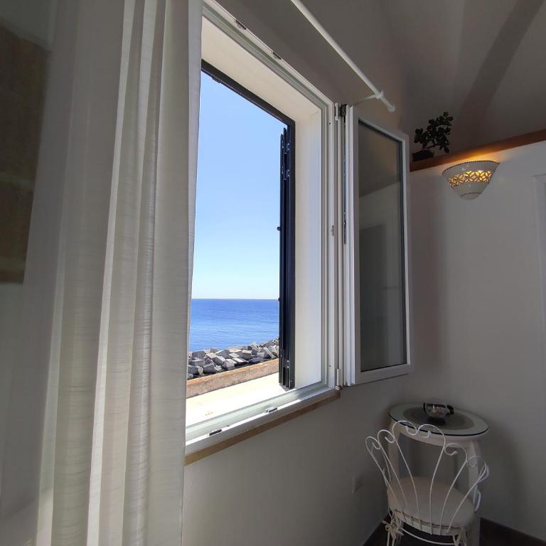 B&B Punta Cutieri - Camera Matrimoniale con Vista Mare - 9