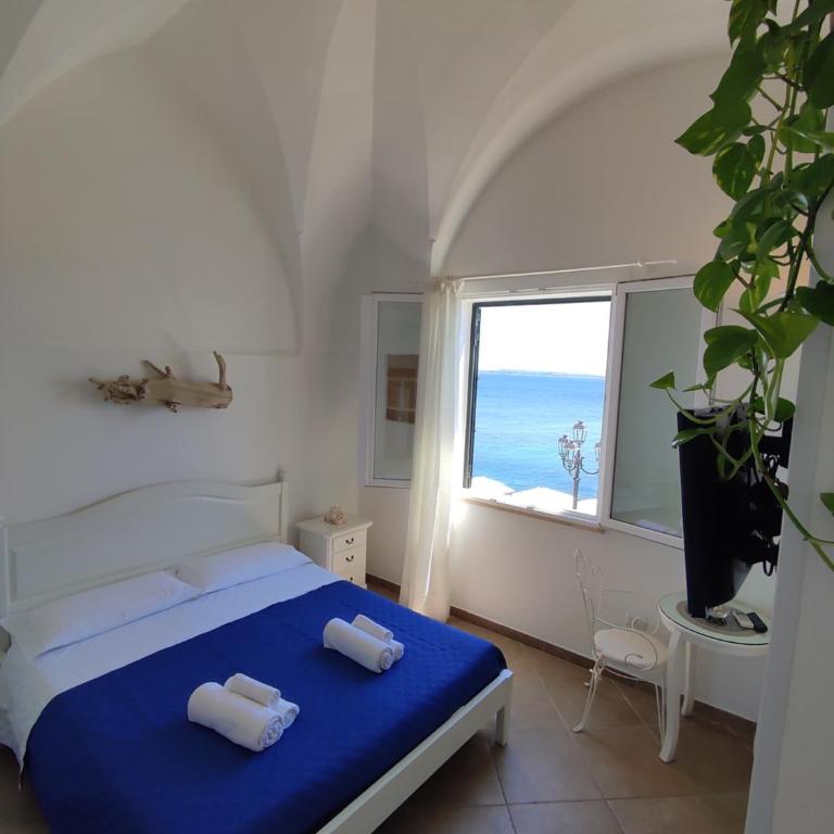 B&B Punta Cutieri - Camera Matrimoniale con Vista Mare - 3