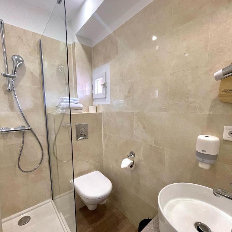 Hotel Restaurant Christophe Colomb - Chambre Triple - 5