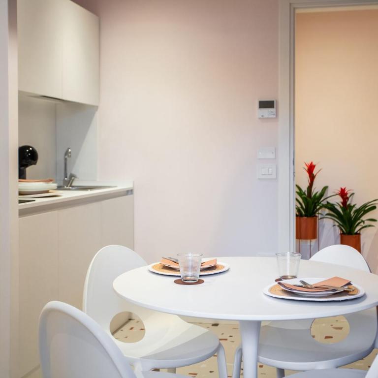The Lady C - High Apartments - Standard Apartment - 3