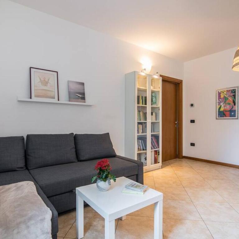 Appartamento ampio, luminoso e immerso nel verde - Appartamento con 2 Camere da Letto - 2