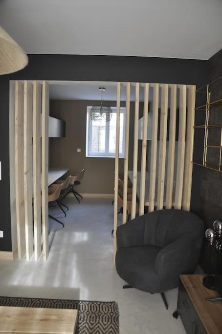 Maison 200m2- 9 chambres avec sdb - 16-18 personnes - séminaire-Proche Centre-Ville-Gare et Arena-terrasse - Maison de Vacances - 13