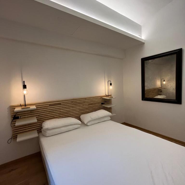 Suite The Brick - Host by Traveller's Nest - Two-Bedroom Apartment - 10
