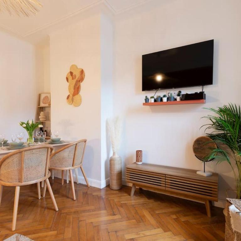 Bohemian Bakoua & Chesterfield Cottage, hyper-centre - Appartement 2 Chambres - 32