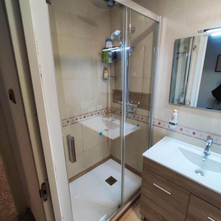 Nice Spacious Flat in the Center - Three-Bedroom Apartment - 6