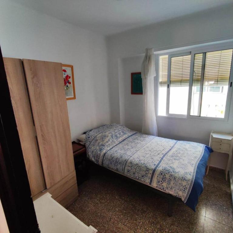 Nice Spacious Flat in the Center - Three-Bedroom Apartment - 10
