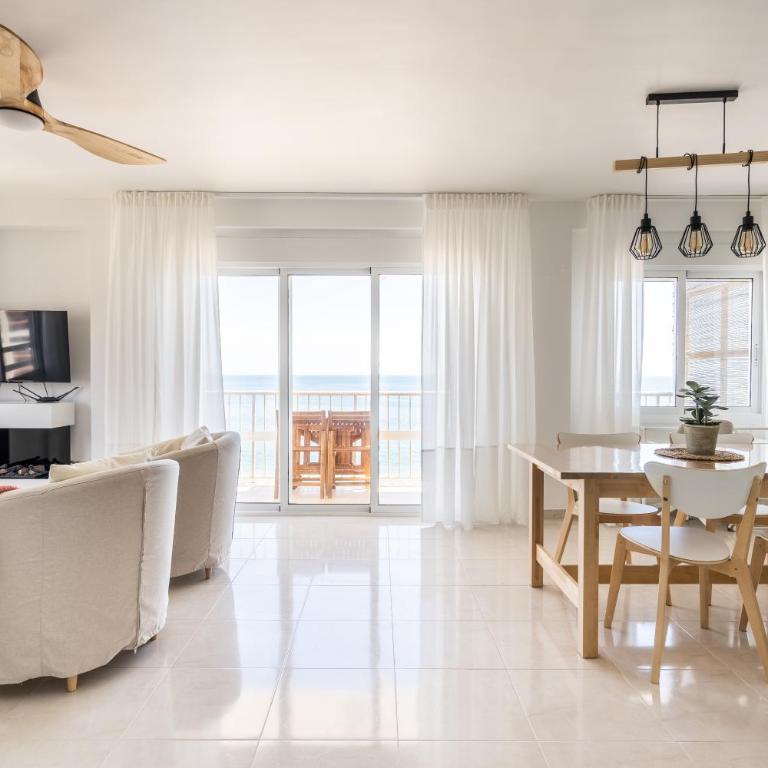 El Acuario - Primera línea y todas las ventanas dan al mar - One-Bedroom Apartment - 1