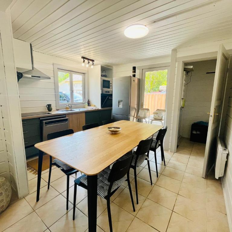 Chalet domaine forge 6-8pers jacuzzi terrasse plancha proche commerces - Chalet 3 Chambres - 8