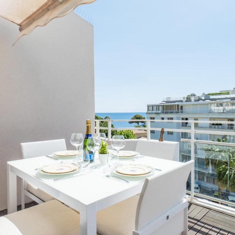 3-Room Luxury Apartment with Pool and Sea View Steps from the Beach - Appartamento - 39