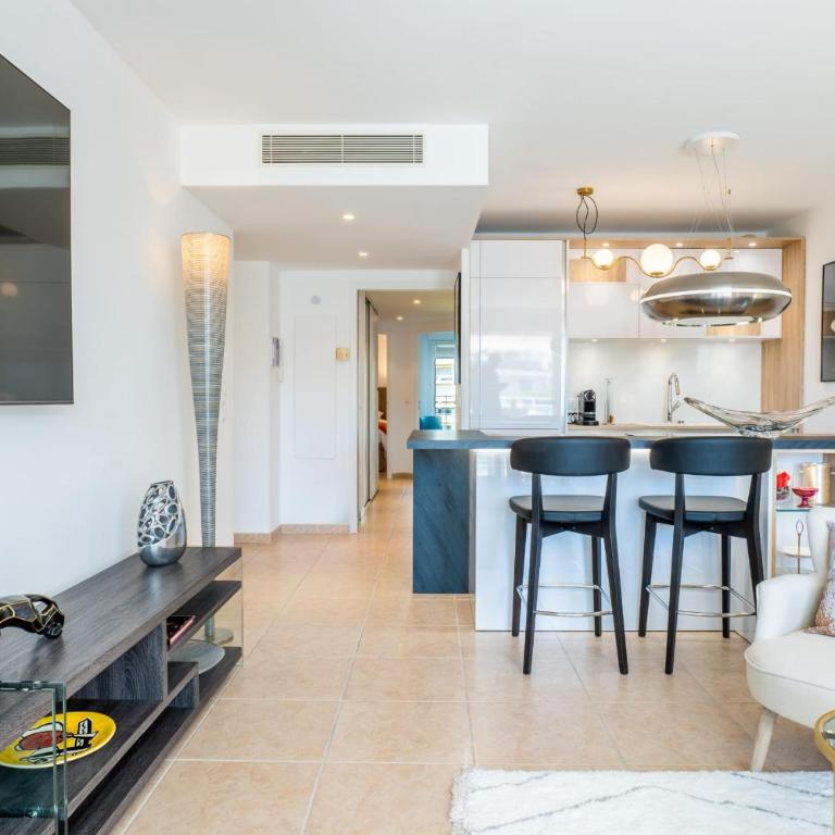 3-Room Luxury Apartment with Pool and Sea View Steps from the Beach - Appartamento - 46