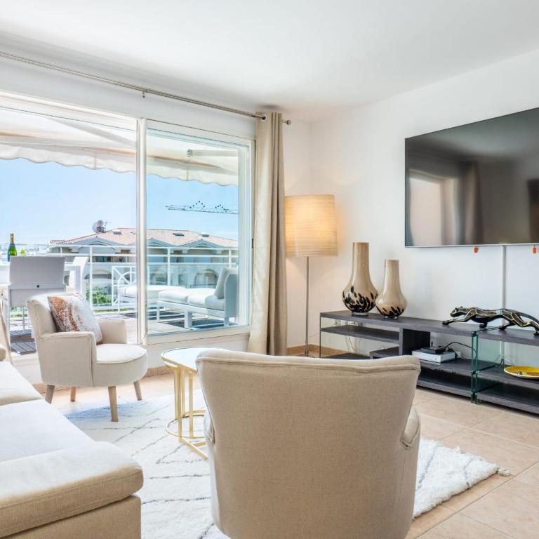 3-Room Luxury Apartment with Pool and Sea View Steps from the Beach - Appartamento - 45