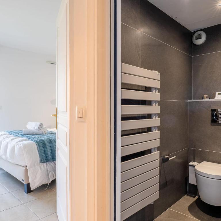 3-Room Luxury Apartment with Pool and Sea View Steps from the Beach - Appartamento - 62