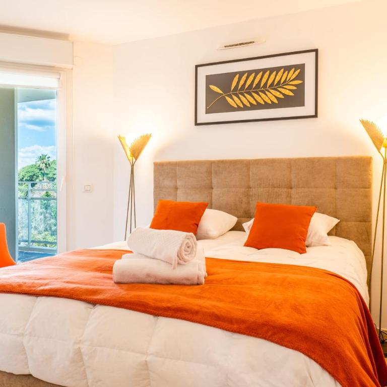 3-Room Luxury Apartment with Pool and Sea View Steps from the Beach - Appartamento - 52