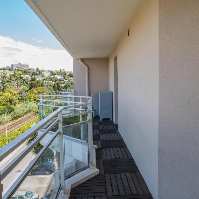3-Room Luxury Apartment with Pool and Sea View Steps from the Beach - Appartamento - 59