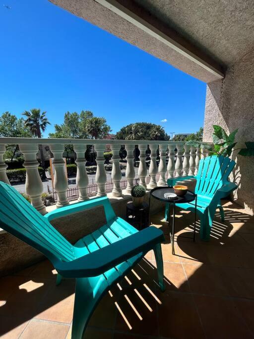 Superbe studio port Fréjus 2 - 800m de la plage - Studio Apartment with Balcony - 10
