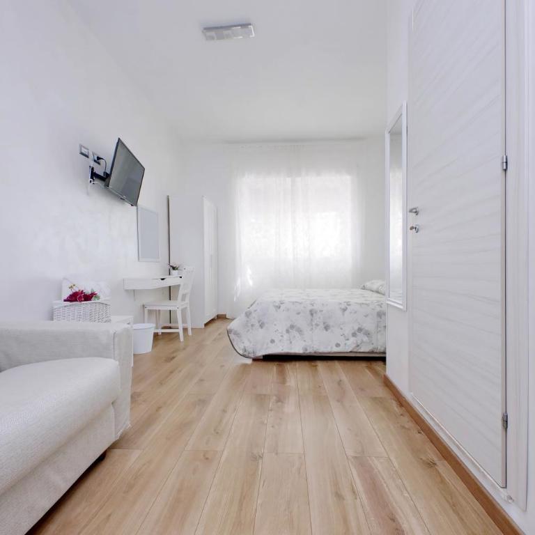 B&B Giuly - Camera Tripla con Bagno Privato - 1