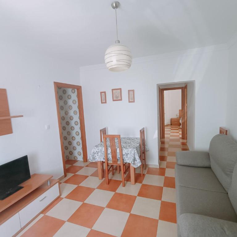 A 2 mint de la playa "Solo parejas o familias" - One-Bedroom Apartment - 3