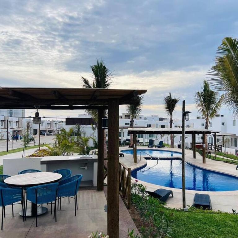 Sexy Casa 12 Alberca Templada Playa - Three-Bedroom House - 1
