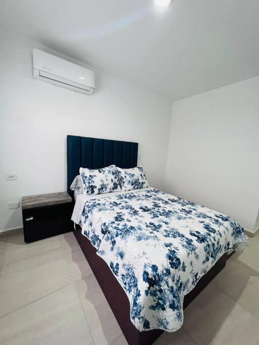 Sexy Casa 12 Alberca Templada Playa - Three-Bedroom House - 11
