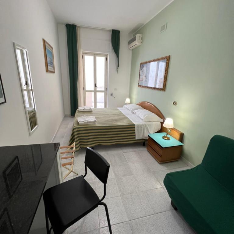 Hotel Minerva - Camera Matrimoniale con Balcone - 2