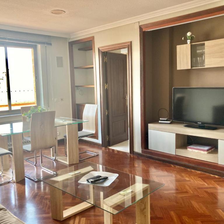Apartamentos Azafranal-PARKING GRATIS- - Apartamento Deluxe - 35