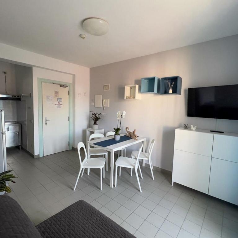 Residenza Clelia Riccione - One-Bedroom Apartment - 10
