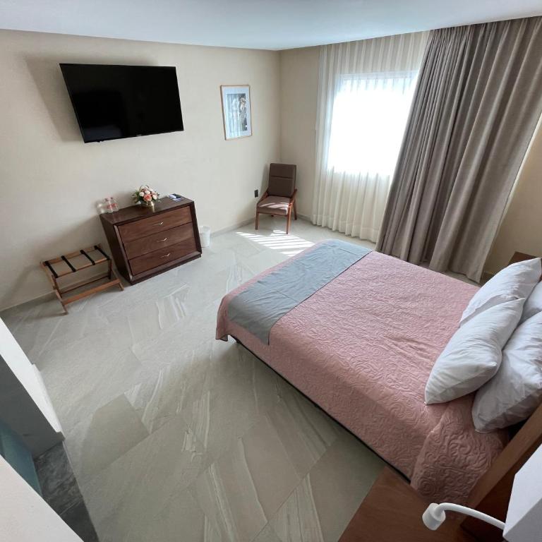 Hotel Balcón del Cielo - Superior Queen Room - 1