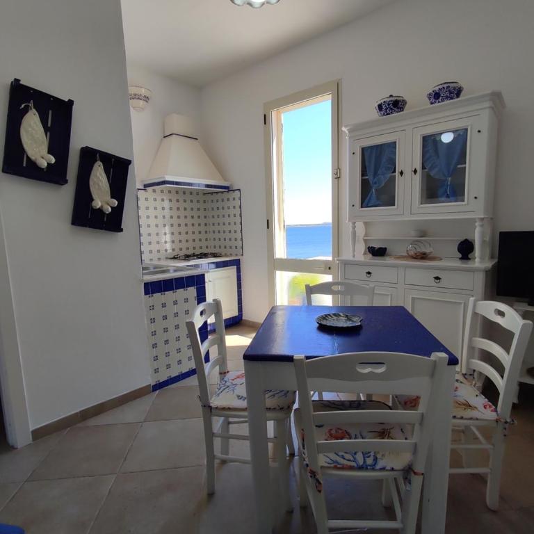 B&B Punta Cutieri - Camera Quadrupla con Vista Mare - 4