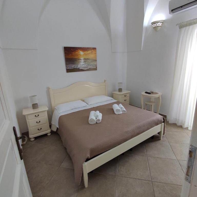 B&B Punta Cutieri - Camera Matrimoniale Piccola - 1