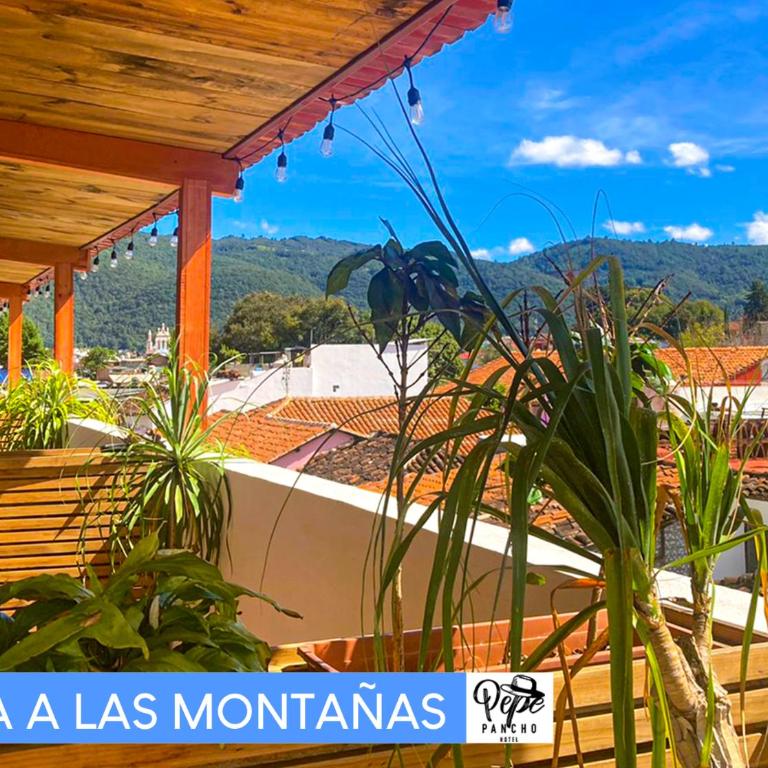 Hotel Pepe Pancho - King Room with Mountain View - 4