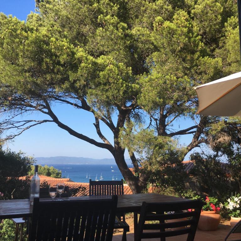 Villa Les Quatre Vents mit traumhaftem Meerblick - Three-Bedroom Villa - 1