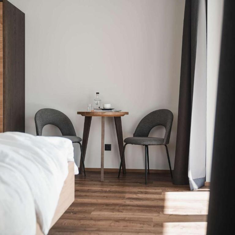Guesthouse Karnatsch - Suite con Balcone - 4