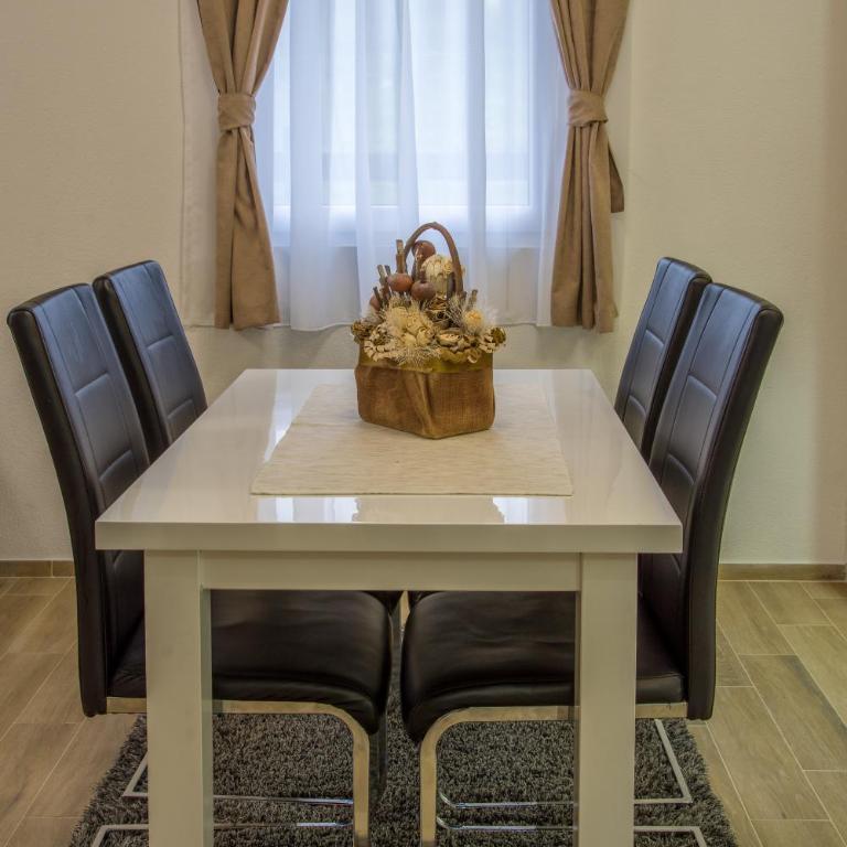 Vacation Home Danilo - Two-Bedroom House - 9