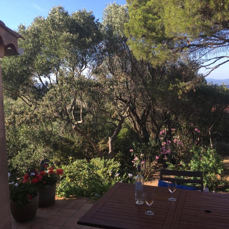 Villa Les Quatre Vents mit traumhaftem Meerblick - Three-Bedroom Villa - 10