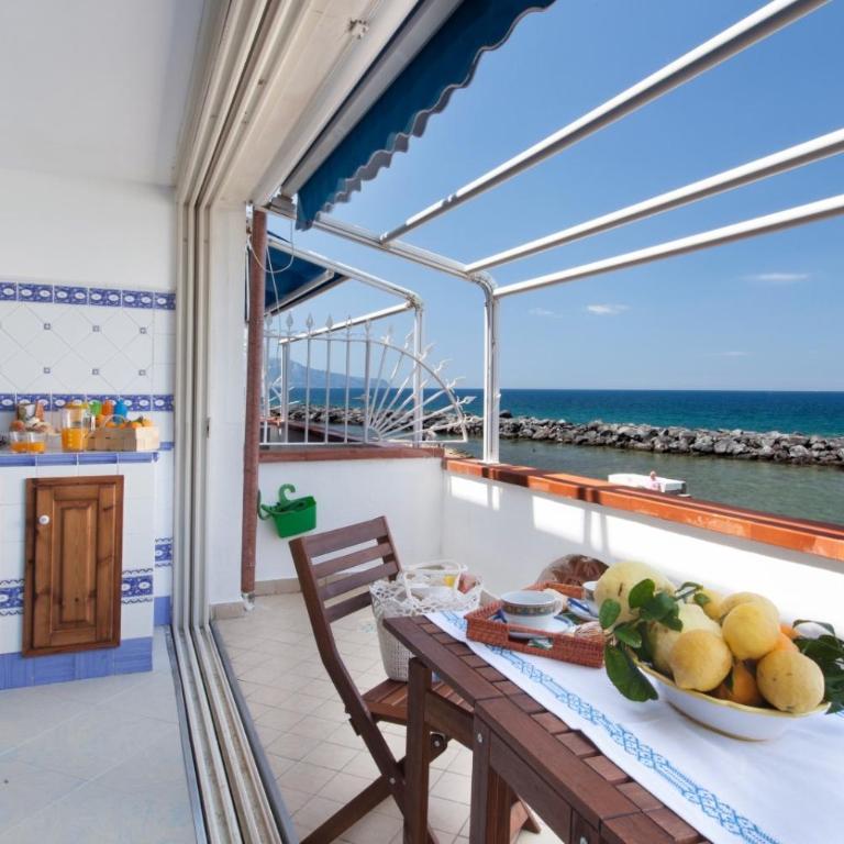 Casa Vacanza Verde Smeraldo- (San Montano) - Appartamento con 2 Camere da Letto - 14