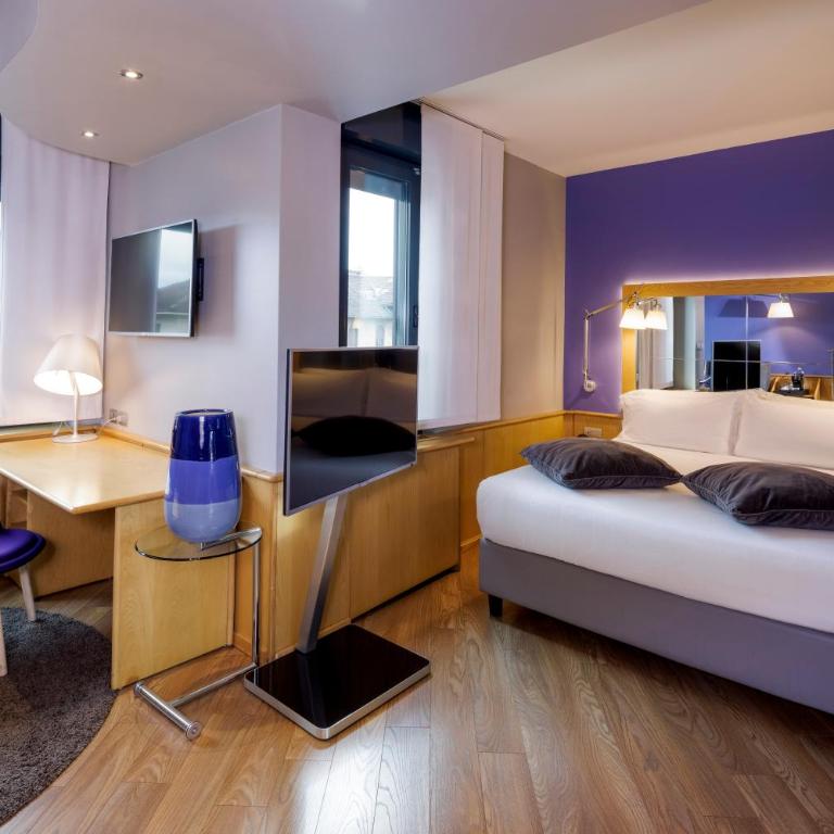 Best Western Plus Executive Hotel and Suites - Junior Queen Suite with One Single Bed - 2