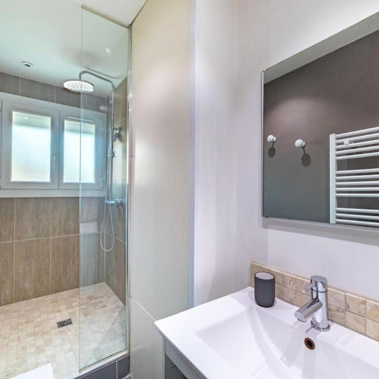 La Clé T3 Clim, WiFi Balcon et Confort à Toulon - Two-Bedroom Apartment - 17