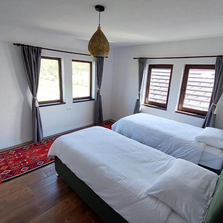 Bosanska kuća Emina - Three-Bedroom Villa - 41