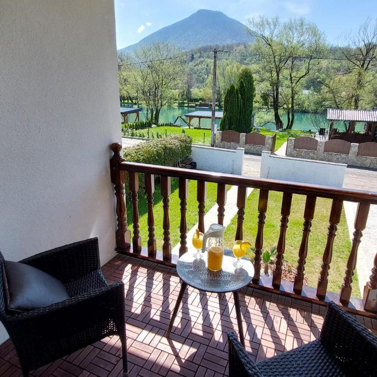 Bosanska kuća Emina - Three-Bedroom Villa - 7