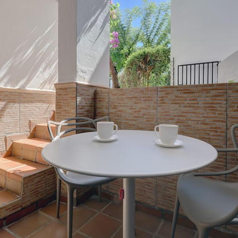 4 Bedroom Townhouse 200 meters from the Beach! - Apartment - 38