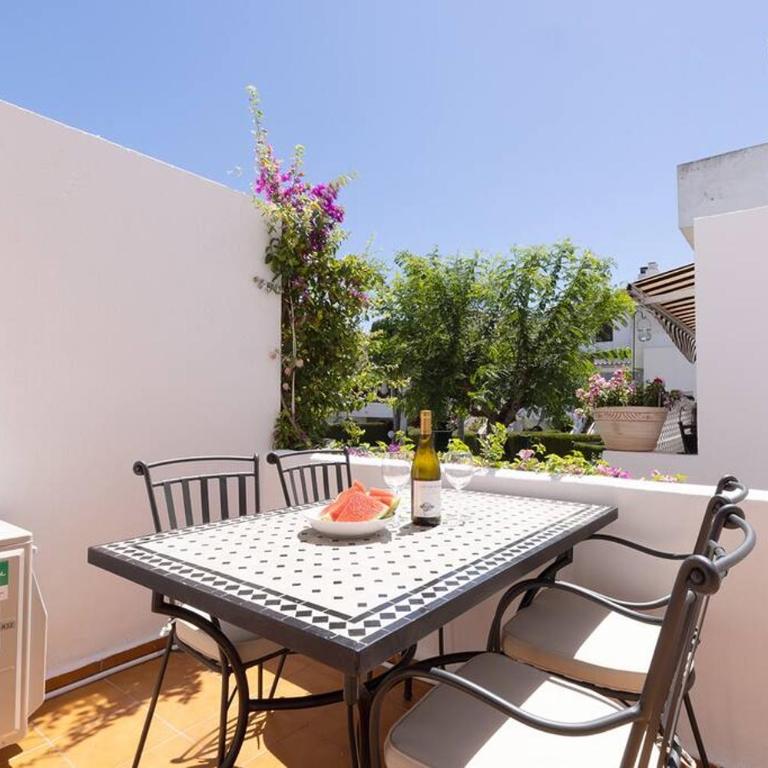 4 Bedroom Townhouse 200 meters from the Beach! - Apartment - 20