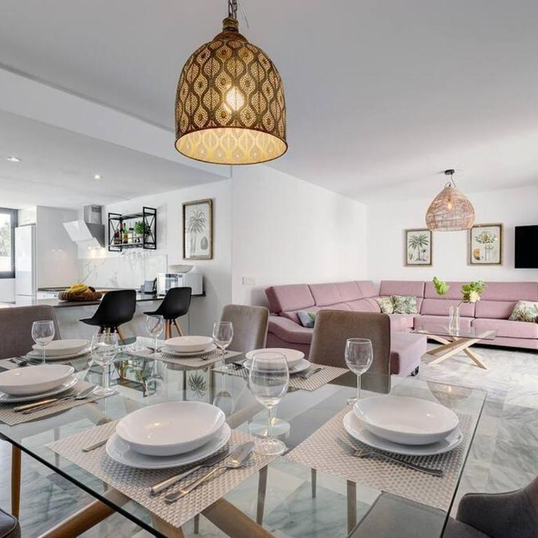 4 Bedroom Townhouse 200 meters from the Beach! - Apartment - 16
