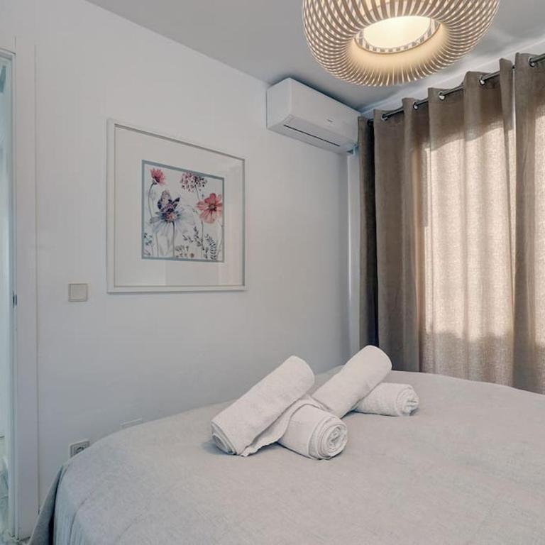 4 Bedroom Townhouse 200 meters from the Beach! - Apartment - 11