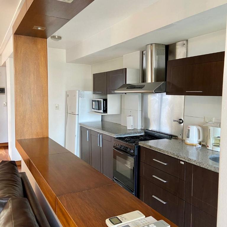 Departamentos de Categoría, Santa Fé y Alberti - Habitación Cuádruple con balcón - 5